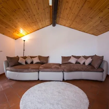 度假居 Sleeps 7 *